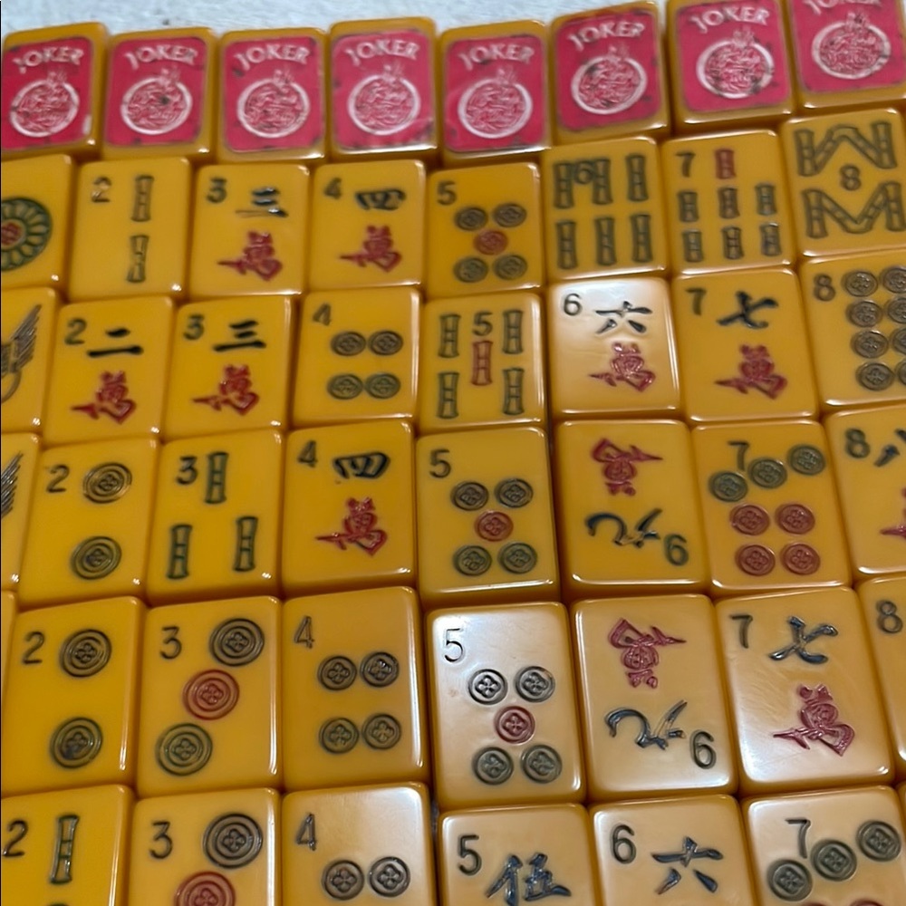 Vintage 1930's Butterscotch Bakelite Mah Jong Set with 150Tiles 5 Racks & Case